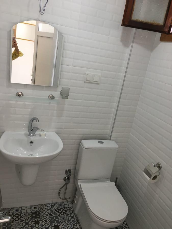 Miss Hotel Karya Oren  Buitenkant foto