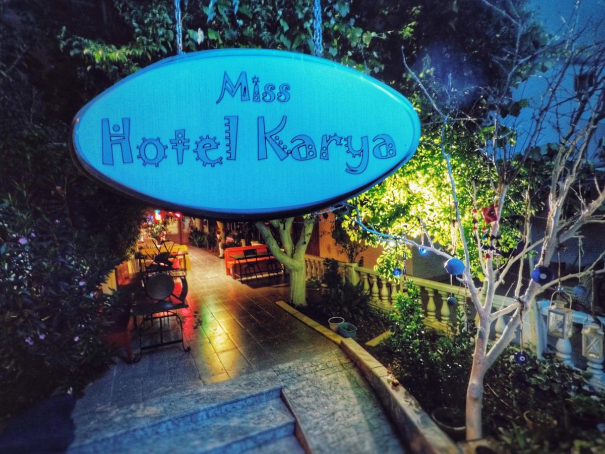 Miss Hotel Karya Oren  Buitenkant foto